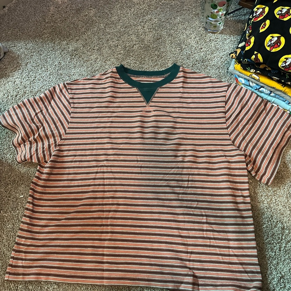 Urban Outfitters striped body tee size L